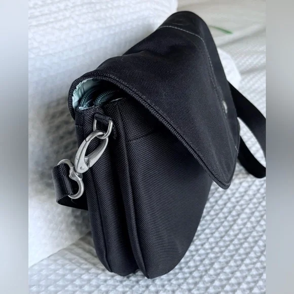 Haiku Bliss crossbody bag - Picture 7 of 9